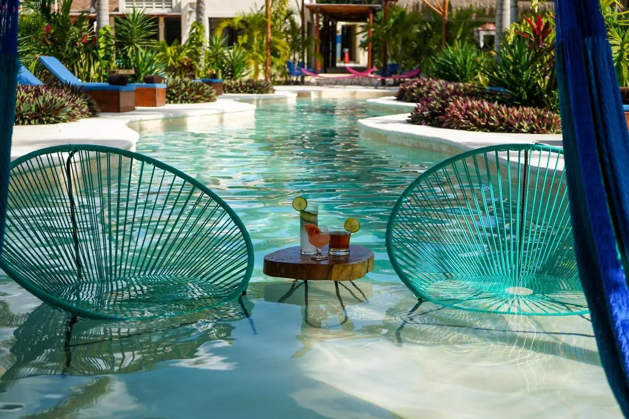 Hotel Blue Palm Bacalar