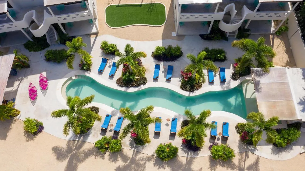 ****  Hotel Blue Palm Bacalar México