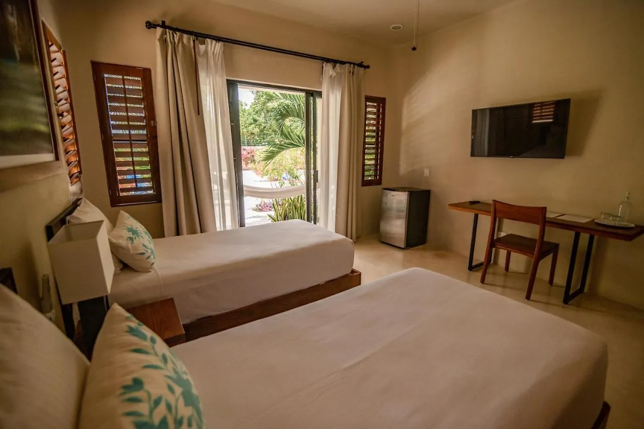 Hotel Blue Palm Bacalar