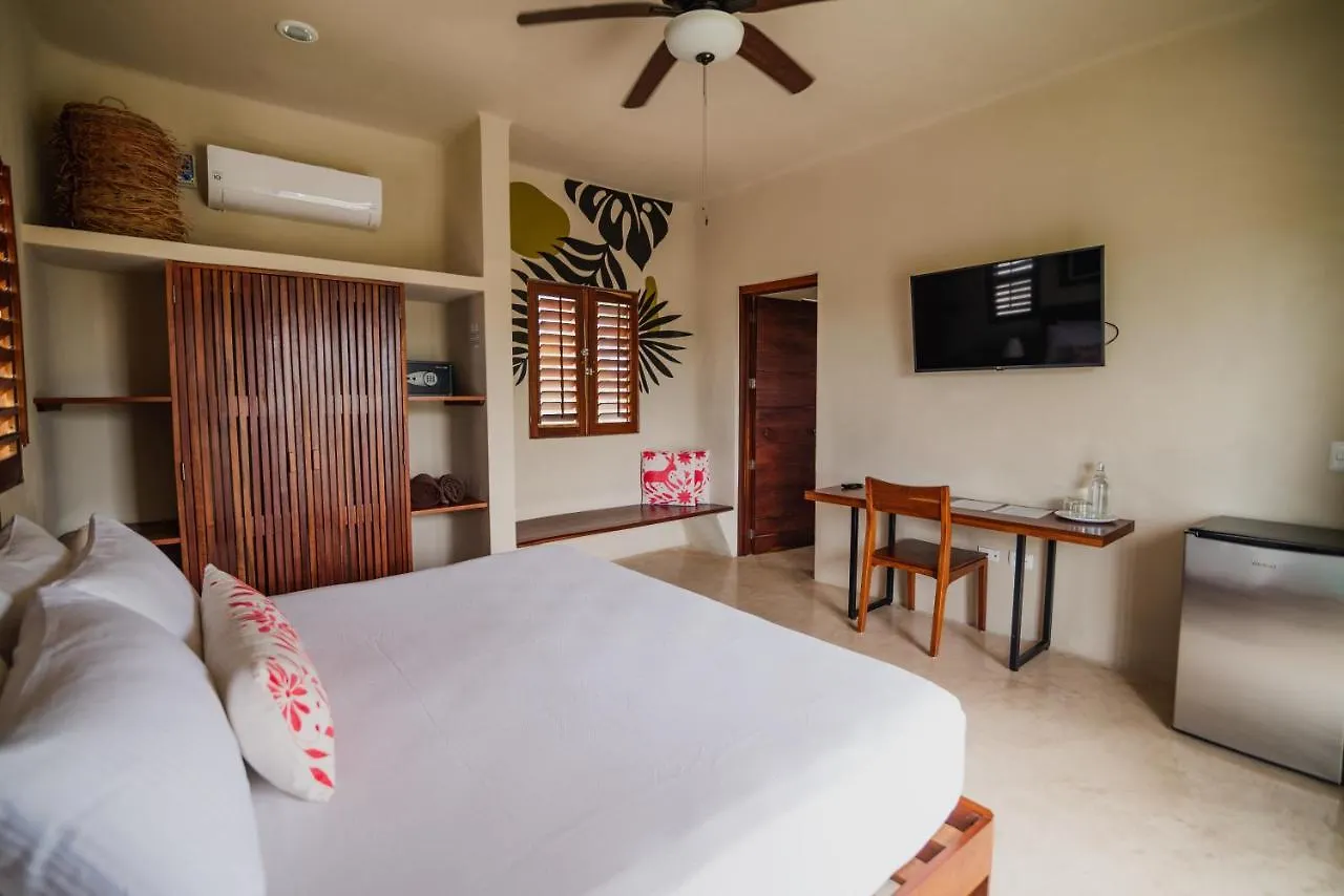 Hotel Blue Palm Bacalar