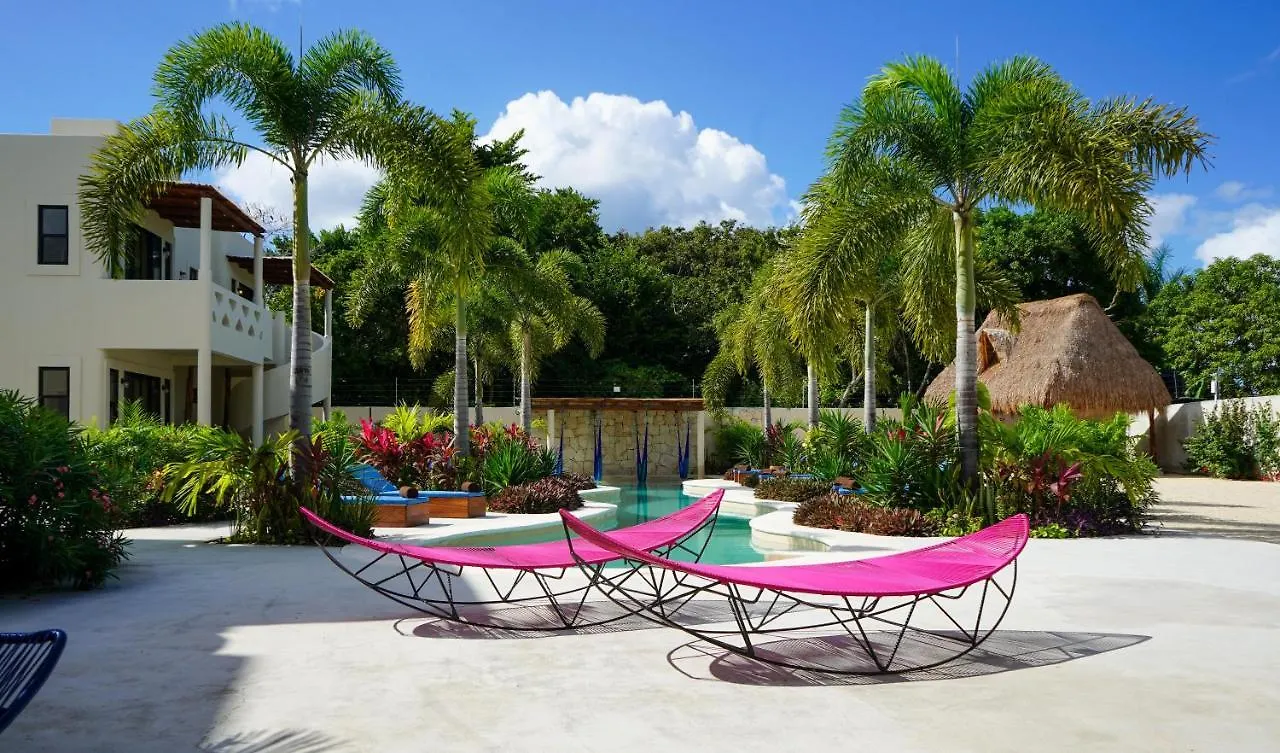 Hotel Blue Palm Bacalar 4*,  Messico