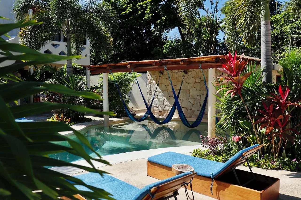 Hotel Blue Palm Bacalar