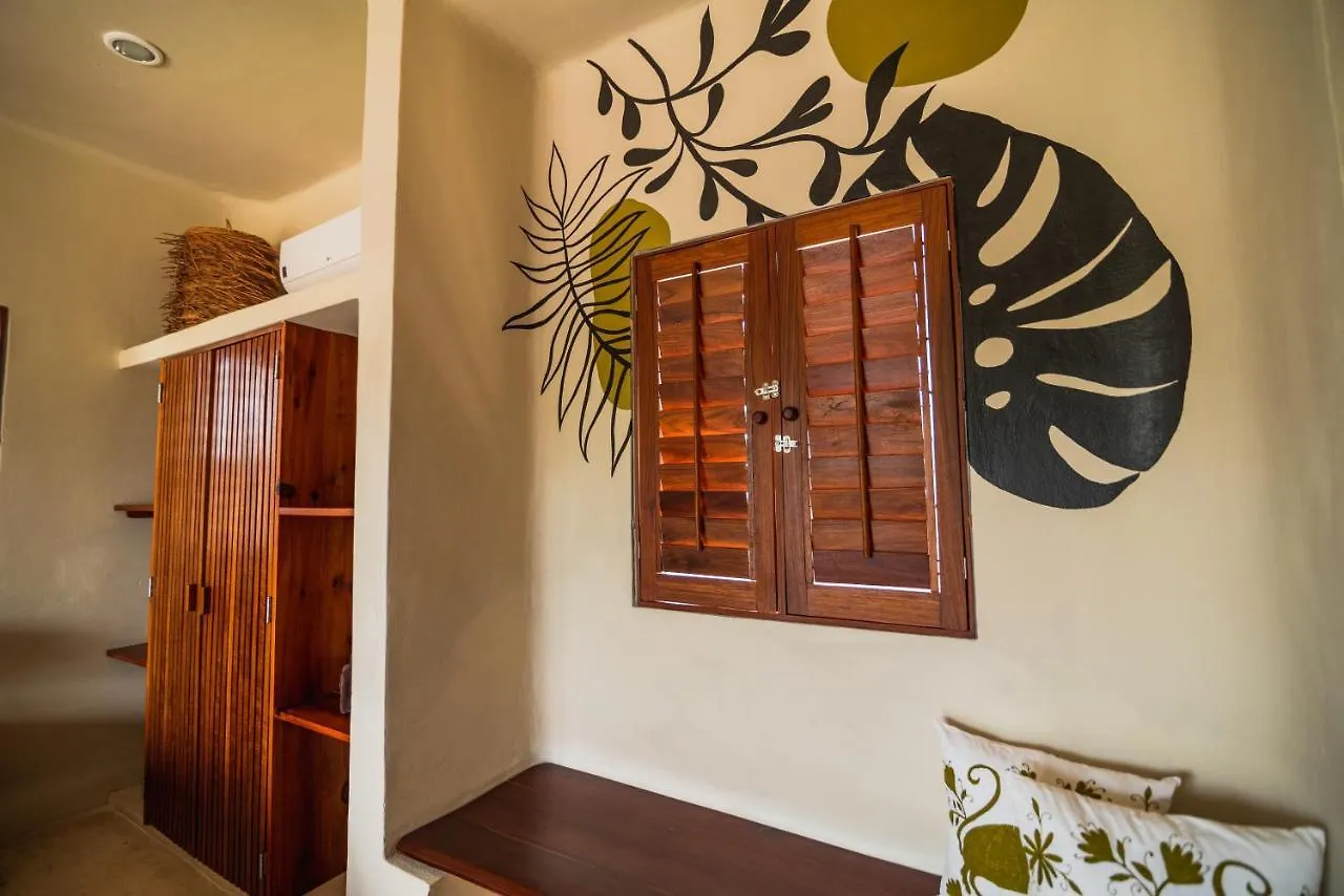 Hotel Blue Palm Bacalar 4*,  Messico