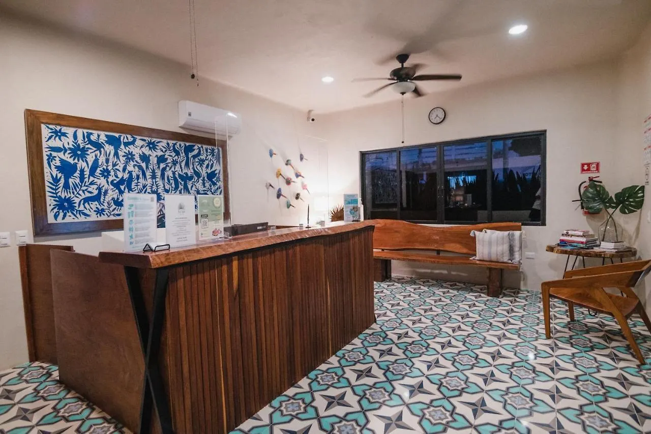 Hotel Blue Palm Bacalar 4*,